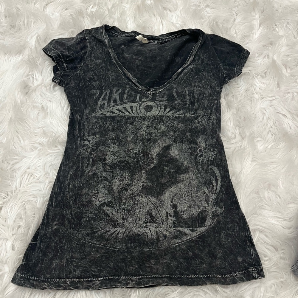 Realitee Clothing Black Graphic V-Neck Tee